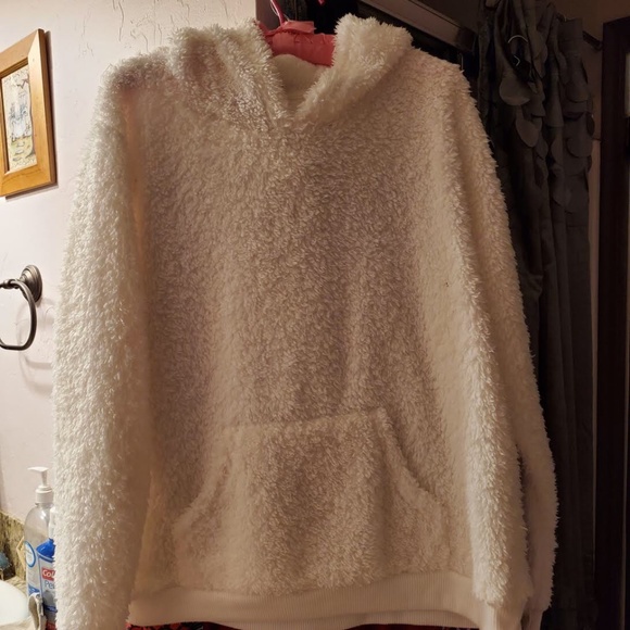 Target wondershop Other - Bear sleep/sweatshirt